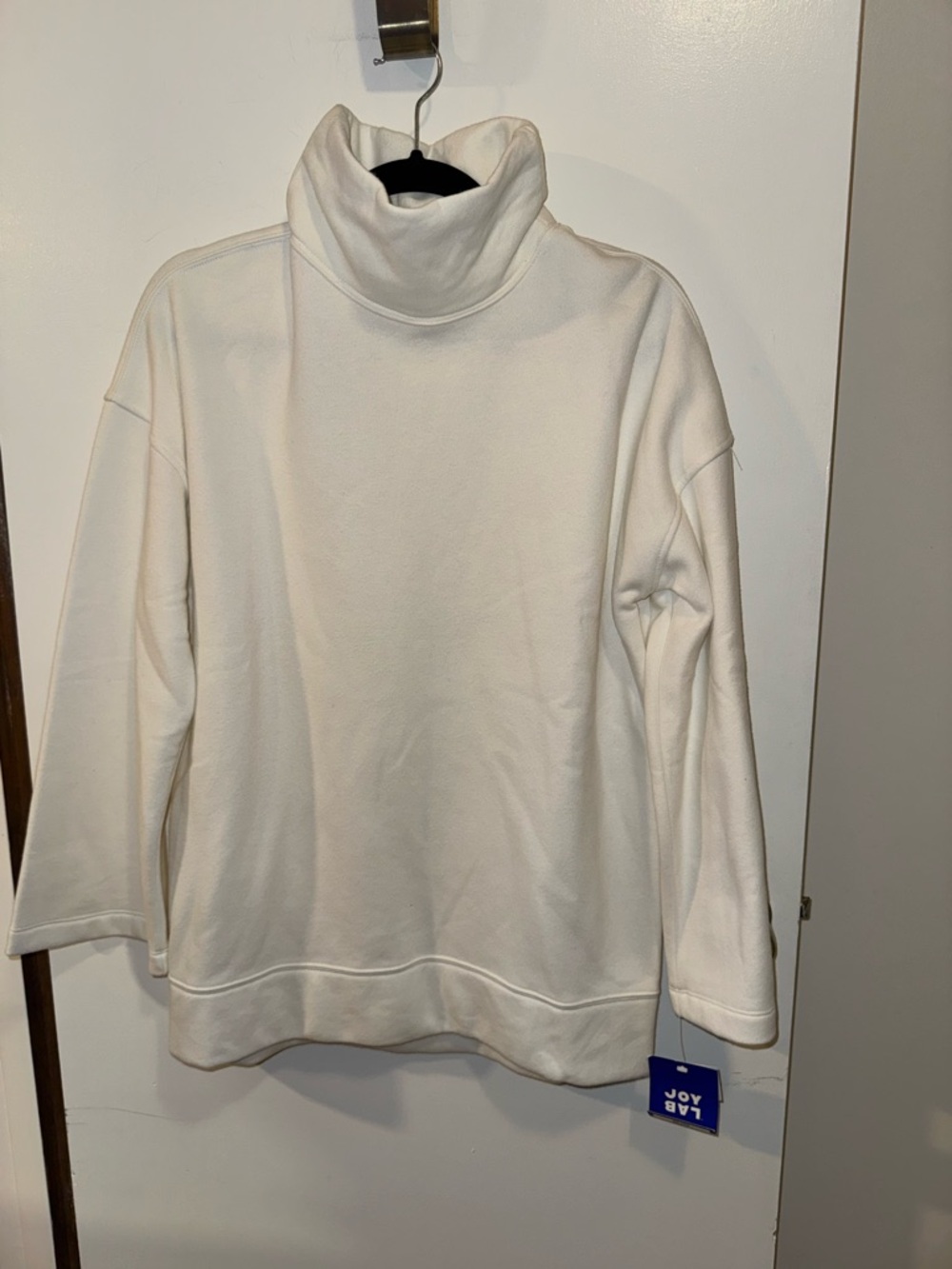 NWT JoyLab Women’s Cowl Neck White Pullover Sweatshirt Size Small
